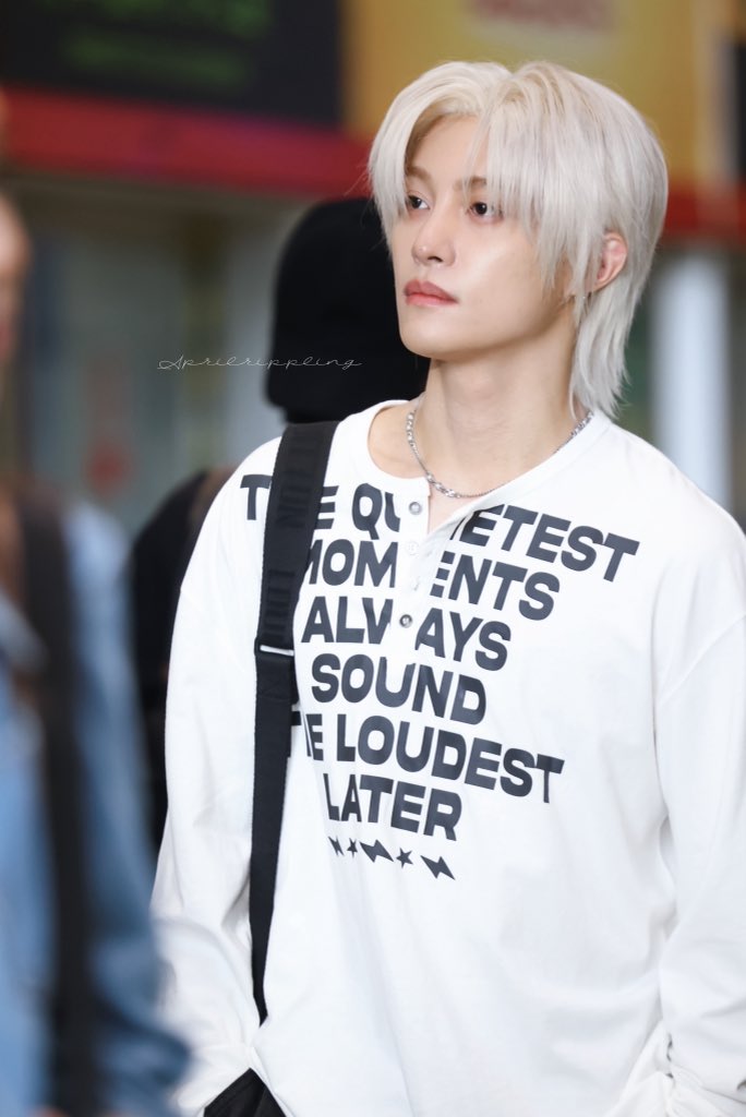 Aprilrippling__'s tweet photo. 🛬
#WayV #威神V #웨이션브이 
#양양 #YangYang #ヤンヤン https://t.co/ym3v52IYyg