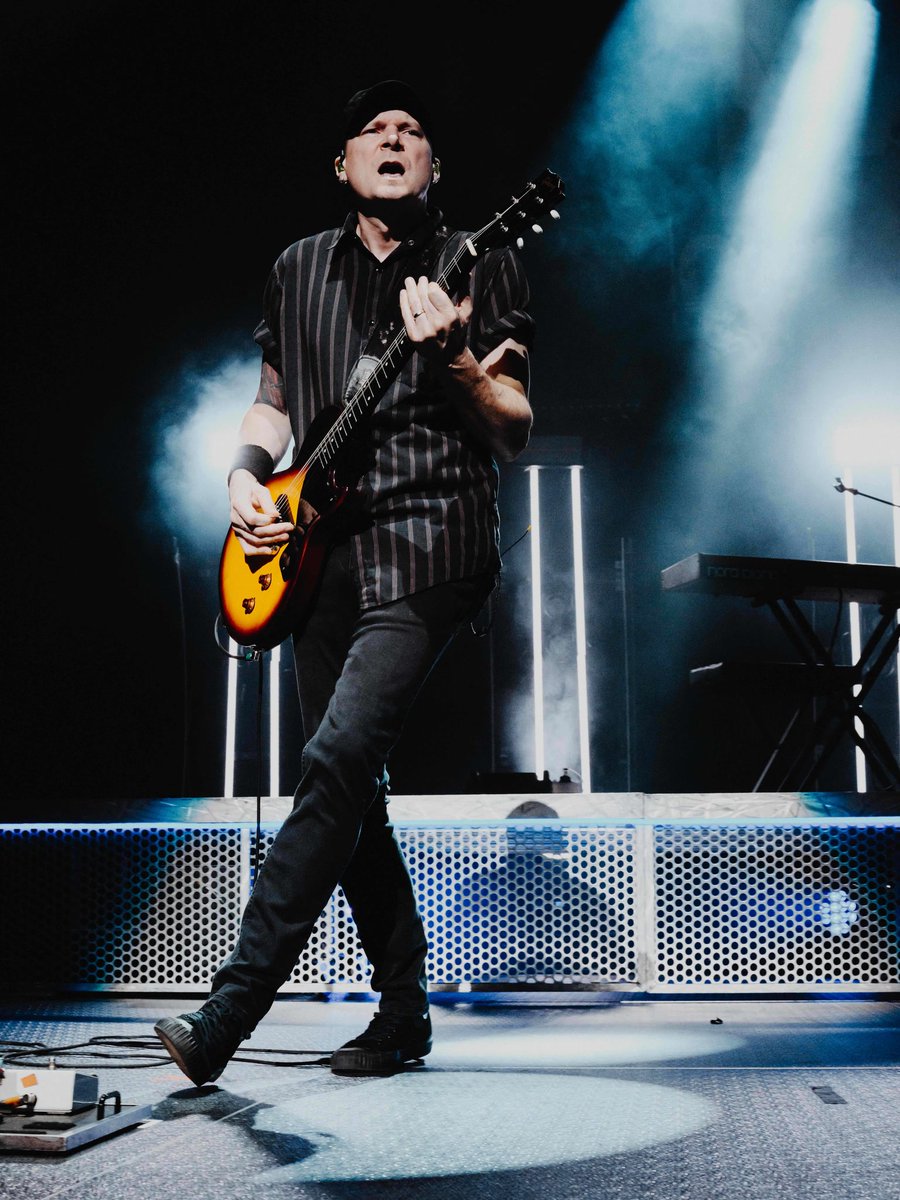THEORY OF A DEADMAN tweet media