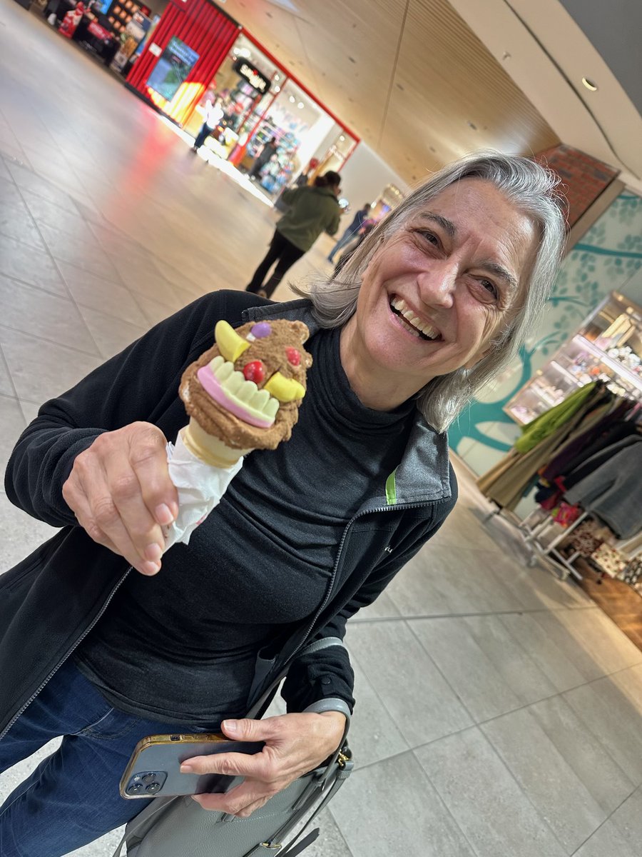 FrancesBiophys's tweet photo. Sometimes you need to have a bit of Agro: celebrating Agro's Cartoon Connection https://t.co/ULJM6iN3Zi at @WendysMilkBar in Chirnside Park. https://t.co/E7FtlQfFXh