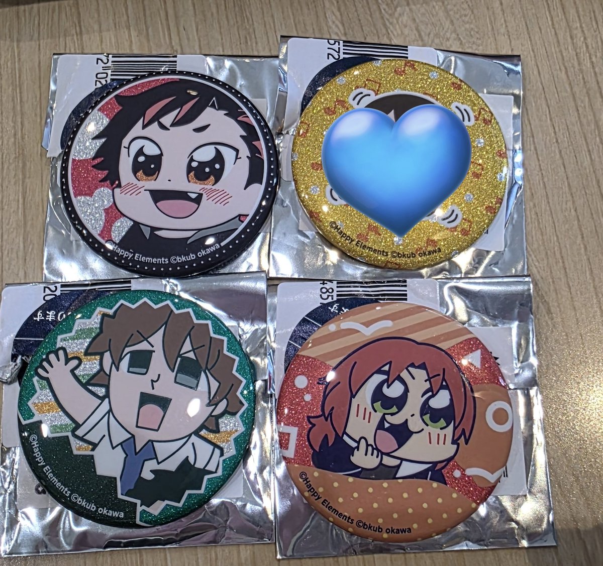 nmk_813's tweet photo. 【交換・譲渡】あんスタ  グリッター 缶バッジ ぶくスタ ぶくぶ

譲
鉄虎 翠 レオ

求
奏汰 、決まり次第譲渡可

出先のためIDなし
郵送のみ
お気軽にお声がけください https://t.co/3HTBFDWHUH