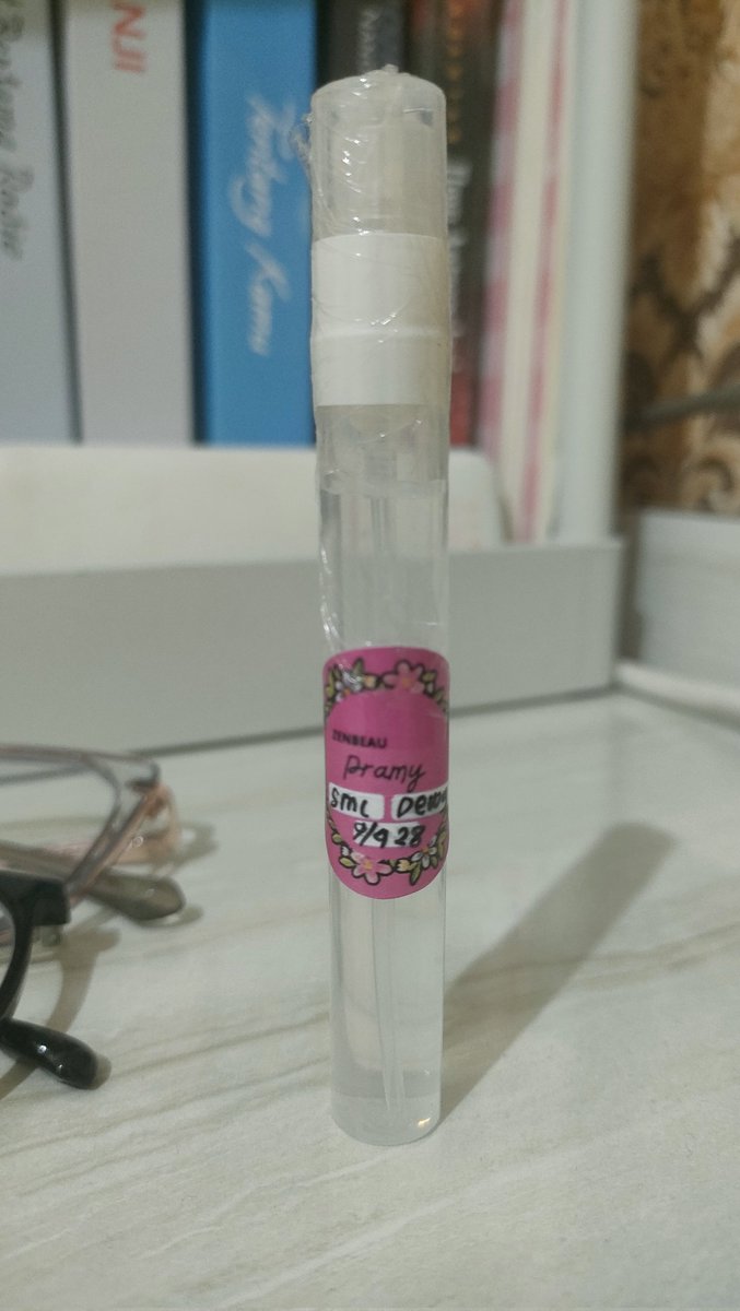 mshev_'s tweet photo. @pochapple pramy dewy share in jar 5ml, segel 5k aja, aku salah beli varian https://t.co/rfJ9meAMHX