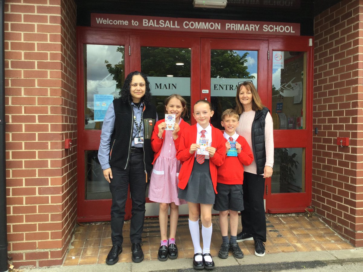 SolihullUpdates's tweet photo. Local primary school pupils inspire new housing development name โIvy Groveโ in #BalsallCommon. https://t.co/CrFlo8s44q #Solihull https://t.co/ILsGfp9Rr7
