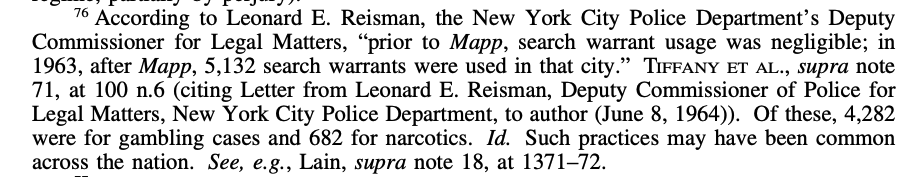 OrinKerr's tweet photo. The number of warrants obtained by the New York Police Department in the years before Mapp v. Ohio (1961), which applied the exclusionary rule to the states: negligible.

The number of search warrants obtained by NYPD in 1963, after Mapp: 5,132. 

https://t.co/28kRBeSmWy https://t.co/yClUSqoUHh