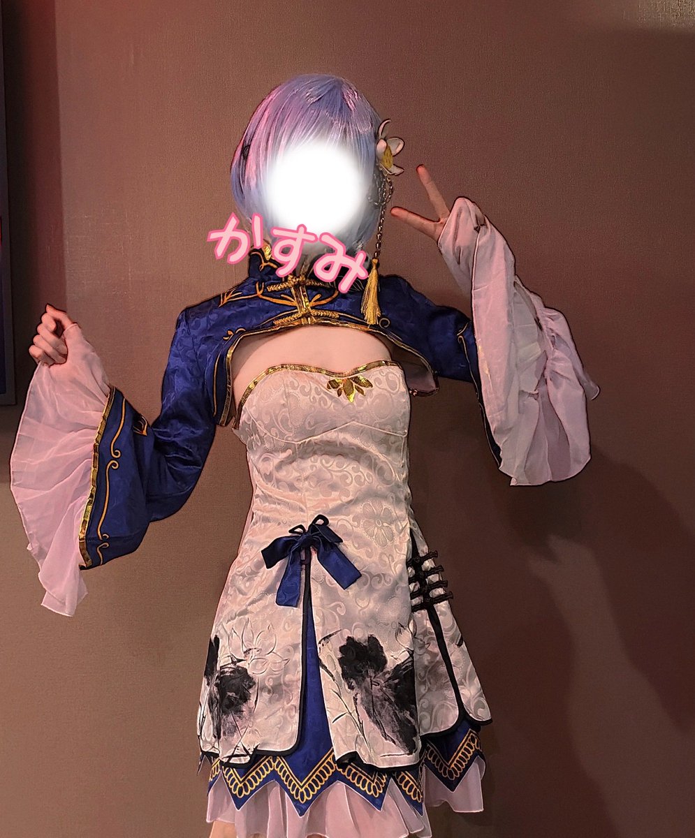 ksks_hc's tweet photo. リ○ロ チャイナドレス頂きました！
どっちもあげるっ言ってくれたのでレ○もラ○も有ります🎶

肩に乗ってるパンダが可愛い♡
あと衣装のデザイン可愛すぎ(*´д`*)ﾊｧﾊｧw

大切に使わせて頂きます！
ありがとう!(´▽｀) https://t.co/m28FfFcI5Q