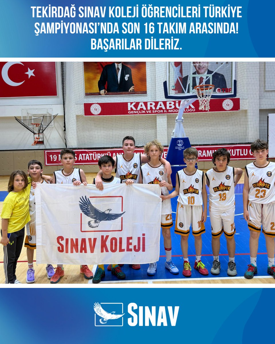 sinavegitim's tweet photo. Türkiye Şampiyonası’nda Son 16'dayız! Gururumuz Tekirdağ Sınav Koleji! 🏆🏀

Tekirdağ Sınav Koleji Basketbol Takımımız, Eskişehir Özel Atayurt Ortaokulu’nu 51-49 yenerek Türkiye'nin en iyi 16 takımı arasına girmeyi başardı! Sınav Eğitim Kurumları ailesi olarak, parkede devleşen şampiyonlarımızı tebrik ediyoruz. Yarınki çeyrek final (Son 8) mücadelesinde Kocaeli temsilcisi karşısında takımımıza sonsuz başarılar diliyoruz.
Kalbimiz sizinle şampiyonlar! 💪🔥

#sınaveğitimkurumları #türkiyeşampiyonası #tebriklertakım