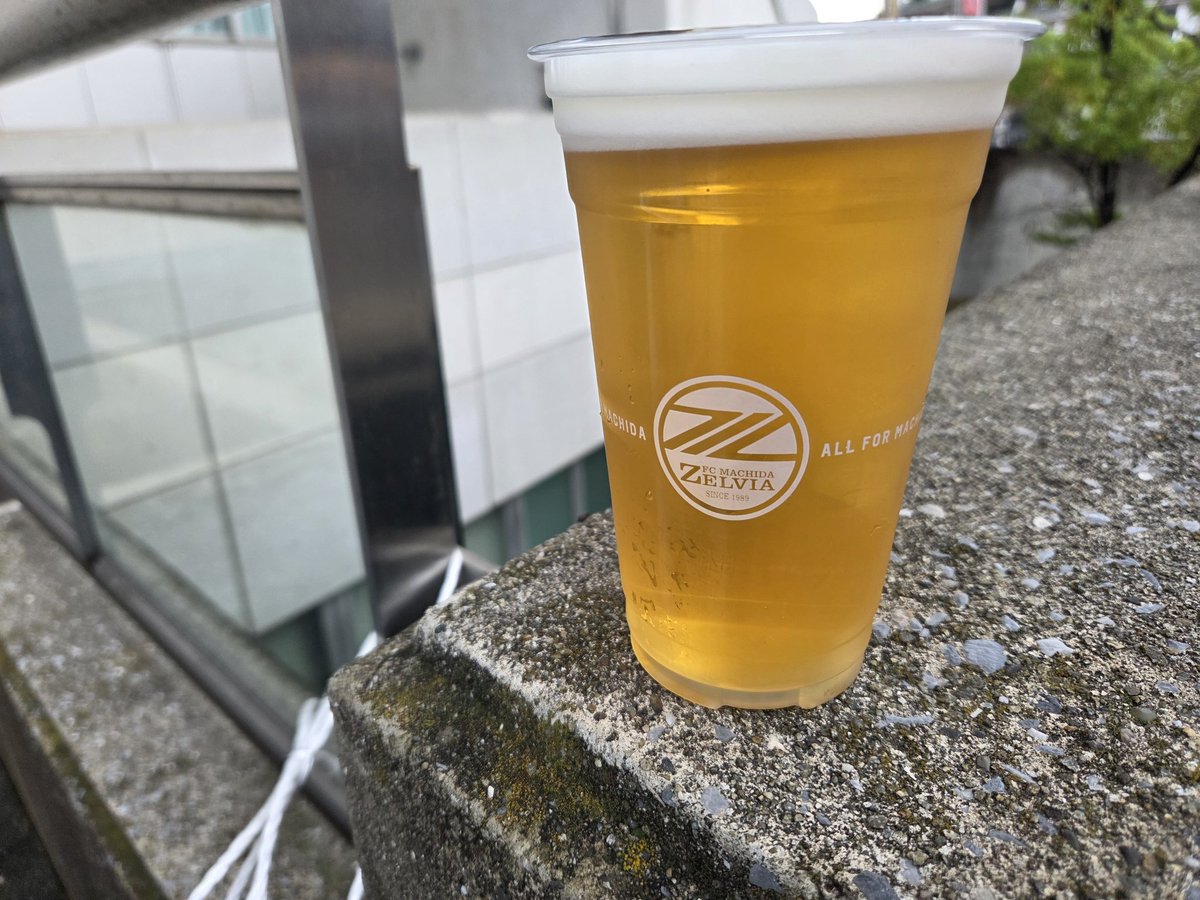 phantom7250's tweet photo. 仕事を早めに切り上げて飲むおビールは美味いっ🍺

BASE RUNGさんで黒ラベルいただきます😋←本日２杯目

ゼルビアグルメパーク内なら900円おビールも購入してます😅

#zelvia https://t.co/Qed5PySTuc