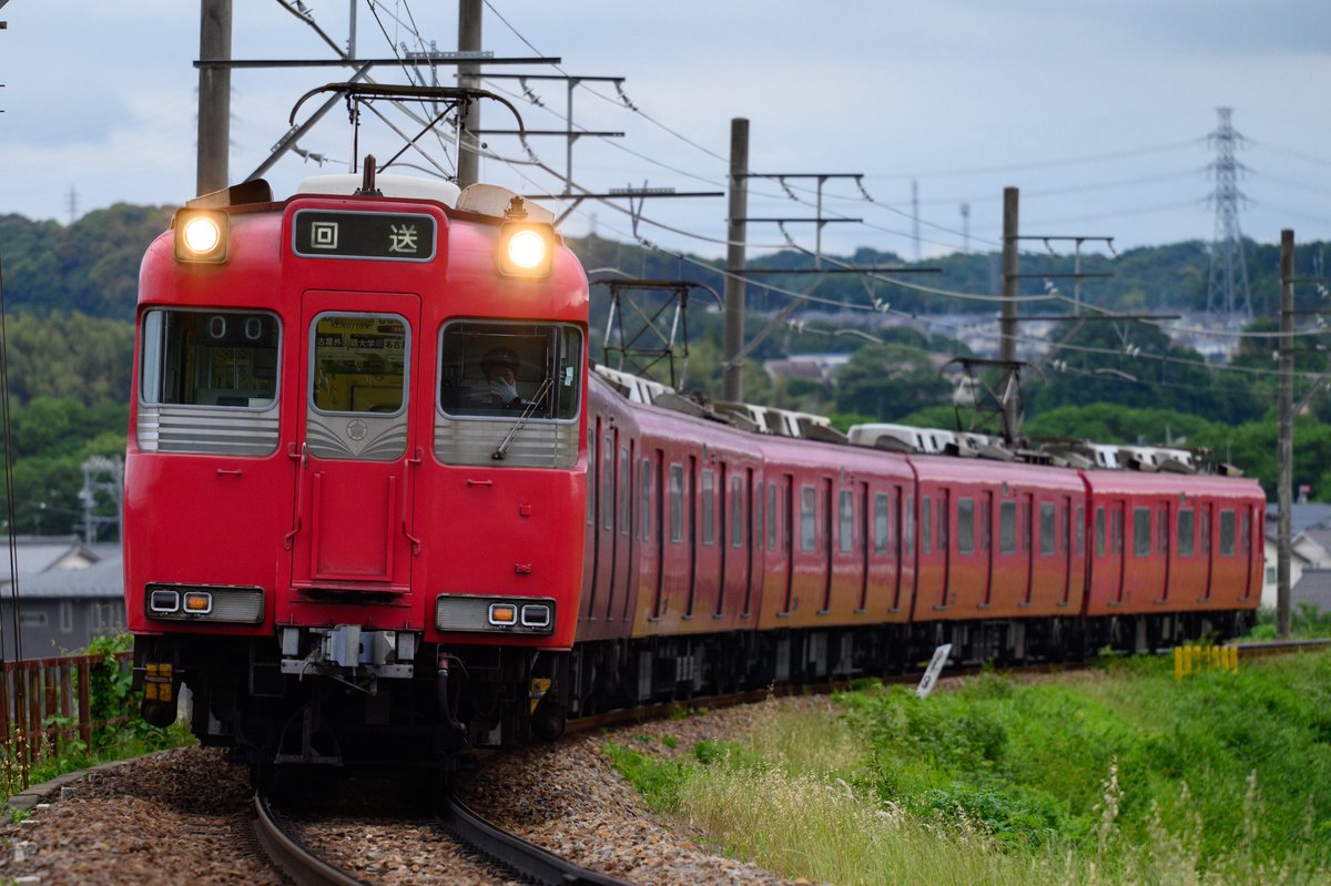 Toyotetsu_110's tweet photo. 2026年5月22日
【三河線臨時回送】
K3002レ：215F
K1573レ：211F
本日51記号に充当されていた211Fですが、豊田市15:44着の列車で先日出場した215Fと車両取替され、猿投駅に回送されました。そしてこの運用を以て211Fは100系列では初の運用離脱となりました。
35年間の活躍お疲れ様でした。 https://t.co/2hVdHBUh24