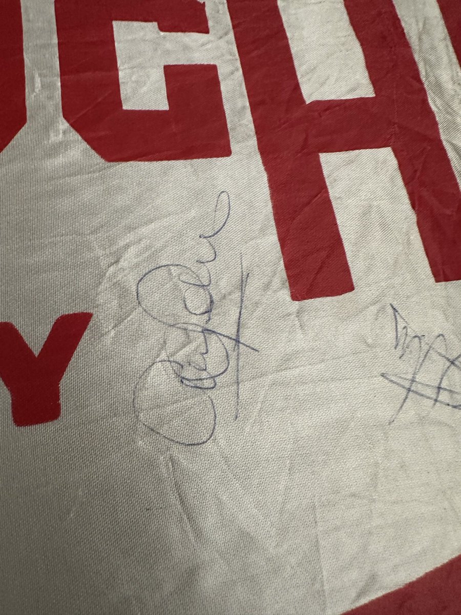 Smog__Monster's tweet photo. Looking through old stuff this morning  anyone recognise the signatures @Boro #UTB 1/2 https://t.co/Q5mEW0WkvS