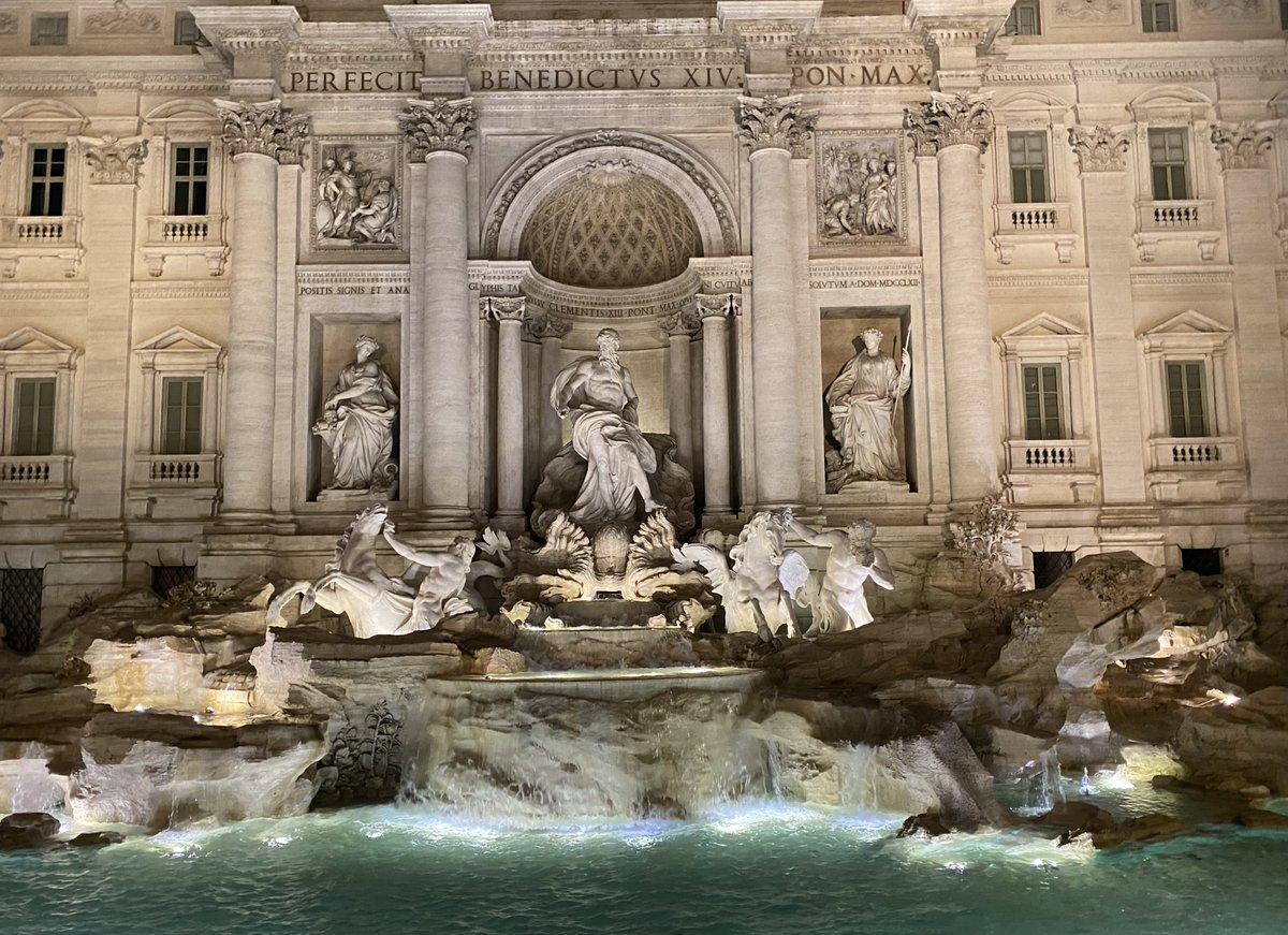 wantedinrome's tweet photo. Rome’s Trevi Fountain was inaugurated by Pope Clement XIII on this day in 1762. https://t.co/NcwVzhSKyW