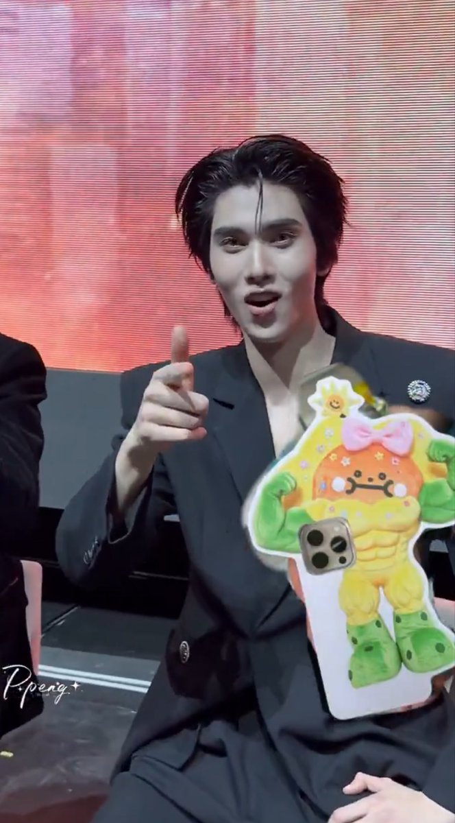 rnrvt02's tweet photo. Lihatlah perbedaan reaksi Papa dan Daddy lihat Deedee berotot🤣🤣🤣

JOONGDUNK RACING CHAMPION

#LOLFanFest2026D1 #JoongDunk #JAIDEE https://t.co/nPt88cKL4C