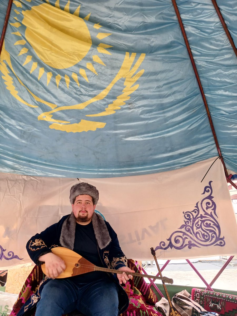 onsayomerfaruk's tweet photo. 📍 8. Etnospor Kültür Festivali

​Japonya'dan Kazakistan'a, Azerbaycan'dan Litvanya'ya, Rusya'dan Kırgızistan'a kadar dünyanın farklı coğrafyalarından gelen evrensel tatlar, kahveler, sporcular ve sanatçılarla yine unutulmaz bir atmosfere şahitlik ediyoruz.
​Festival boyunca geleneksel sporları, oyunları, lezzetleri ve sanatları bir arada deneyimlememize olanak sağlayan başta N. Bilal Erdoğan'a ve emeği geçen herkese teşekkür ediyorum.