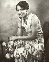 WMurjen's tweet photo. @GundamIsHere Esther Jones was the inspiration for Betty Boop. A very talented singer in her own right. https://t.co/9yK9PmtsHM