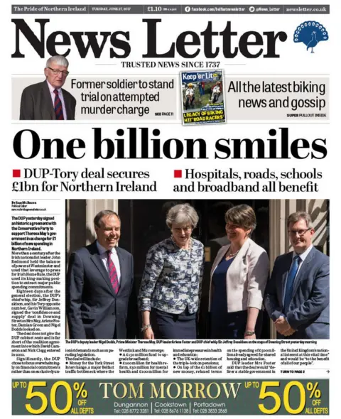 mdf200's tweet photo. I can't remember seeing this when the Queen visited them, nor when Charlie did...

Or when the Tory Government bribed the DUP with £1bn to support them... https://t.co/EYIoR6rt5E