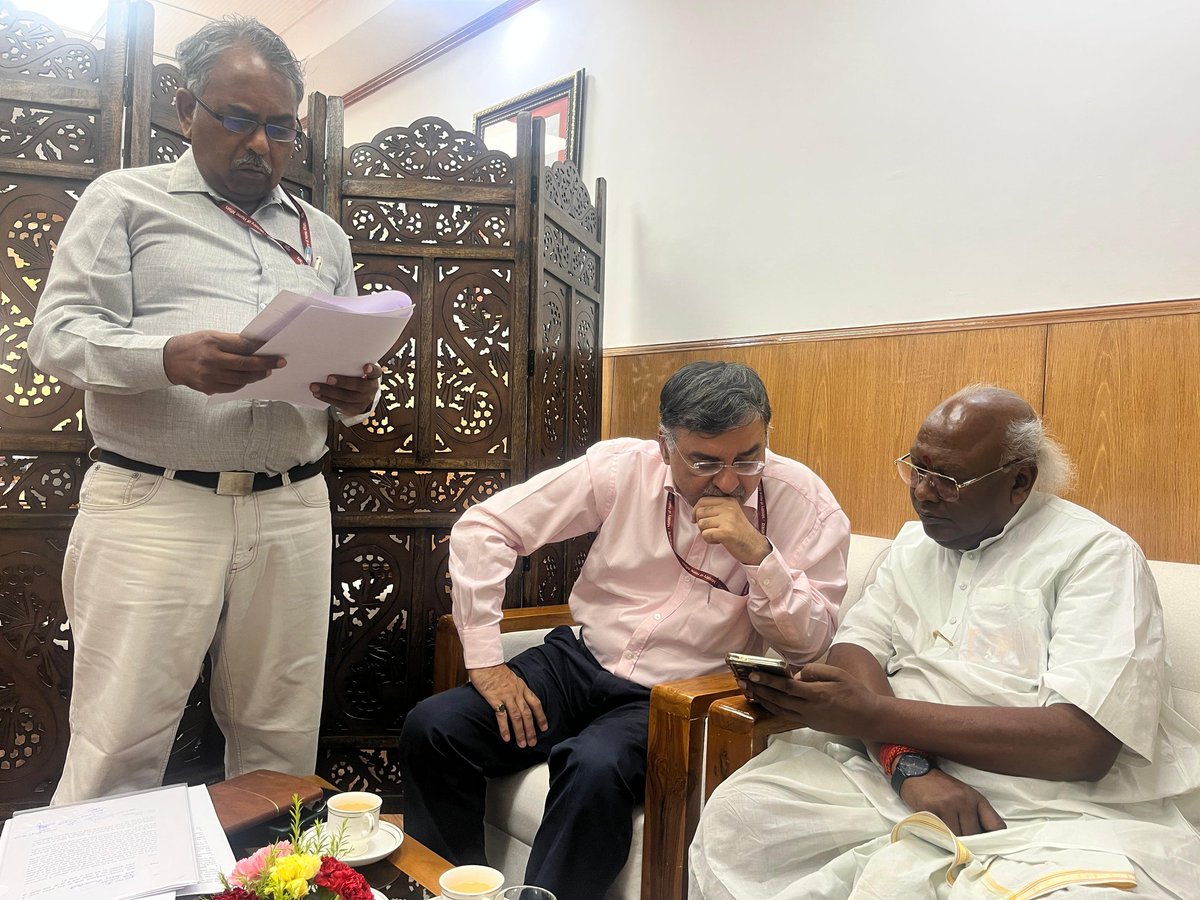 Chintamani Maharaj tweet media