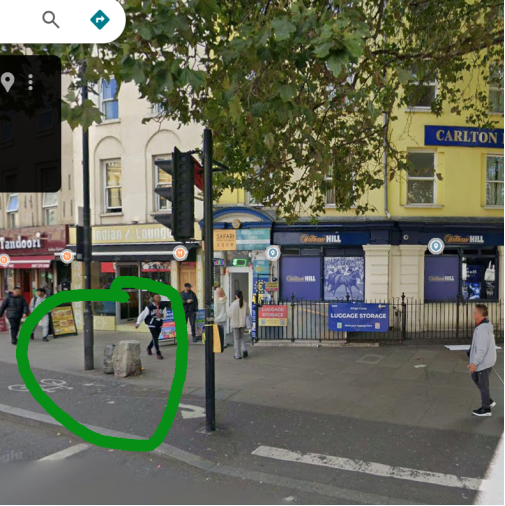 RobertElms's tweet photo. It's time for Notes &amp; Queries! First up is Rob in Holloway who wants to know what this strange looking stone is and why it's there on the corner of Gray’s Inn Road and Euston Road? 🪨🤔If you know anything, give us a call on 0800 731 2000 📞 https://t.co/PSa4ZrLx50