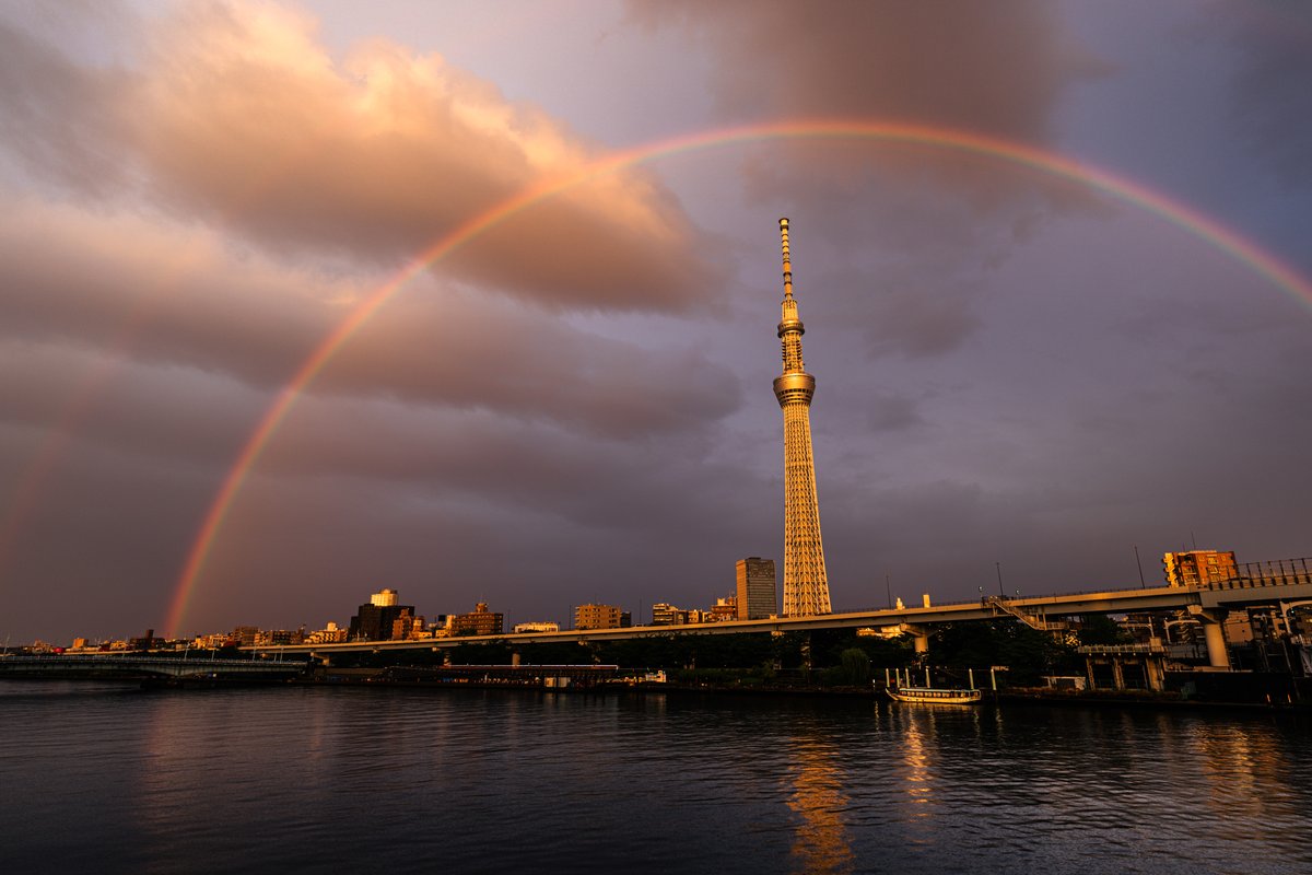 Nitto_Photo's tweet photo. 東京スカイツリー開業から14年、おめでとう！

はるか遠くからでもすぐに分かるこのシルエットを見ると、いつも安心します。これからも様々な空の表情とともに、写真に収めていきたいですね。 https://t.co/zGMBbrW6ym