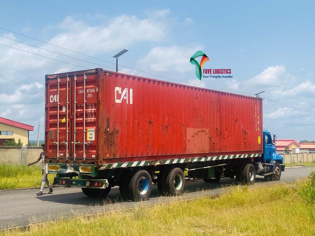 favelogistics_'s tweet photo. From port to destination, every move handled with precision. 20ft and 40ft containers successfully cleared through customs and delivered safely to Oyo, Nigeria. The journey continues, but this phase? Executed smoothly. https://t.co/kpJ4ap008w