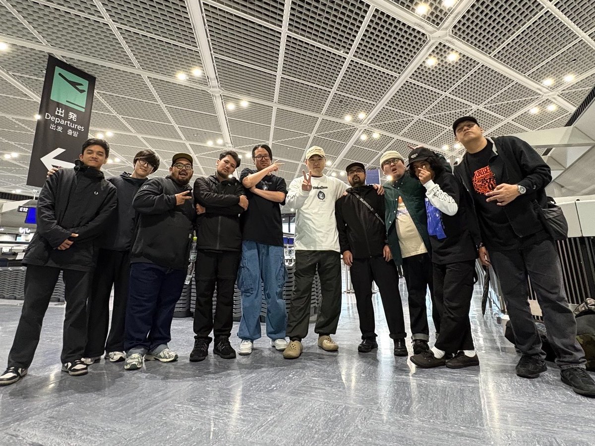 daichi_ngsm's tweet photo. 今朝、成田空港でModernGuns一行を見届けてきました！
本当に楽しかったしなかなか経験できない事ばっかりの10日間でバンドとしてもすごく有意義なものでしたね〜
本当にありがとうございました🙏
@underblue_jp @ModernGuns https://t.co/Za2tNre4ol