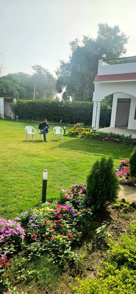 ExploreGadha's tweet photo. ✨ गाढ़ा कटरा में स्थित अनुपम होमस्टे में ठहरें और सुकून भरे  ग्रामीण परिवेश को करीब से अनुभव करें। 🌿🏡

बुकिंग संबंधी जानकारी के लिए संपर्क करें – श्री अनुपम सिंह (7905673056)

#AnupamHomestay #tourismvillagegadhakatra #Prayagraj #sangamnagri #triveni #RuralTourism https://t.co/ChoVwX8eCx