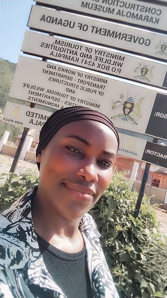 zainabintali's tweet photo. Different Colour, One People 😊 but it looks like we are the same colour just different shades😜

#Moroto https://t.co/wWQTziGynf