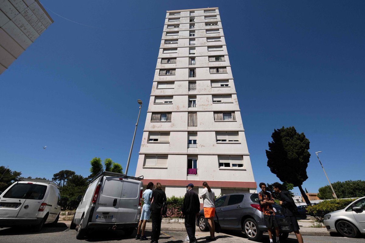Le Parisien tweet media