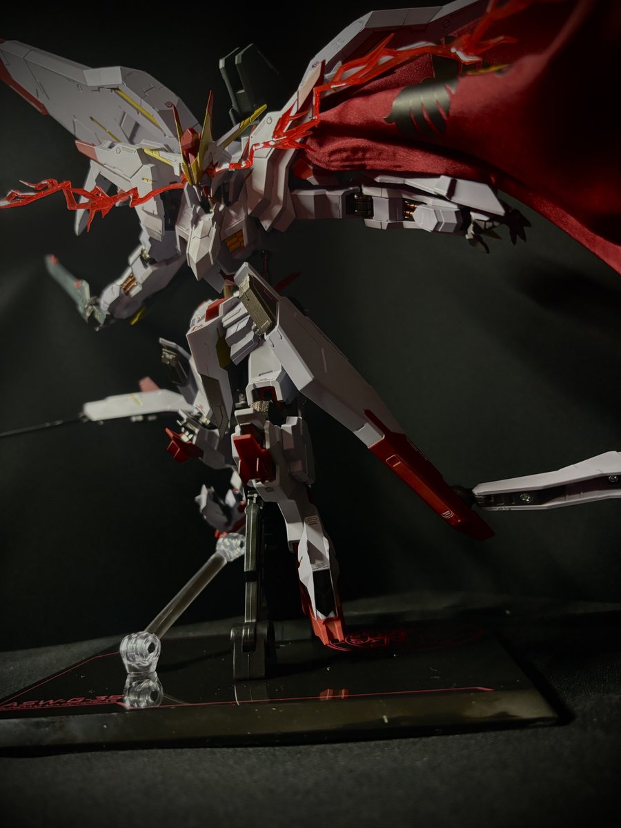 RedCappGorilla's tweet photo. ガンプラ全然作れてないけど‼️
マルコシアス届いてたので開封しました‼️
箱絵から気合いがすごい
これは一家に一台欲しいレベル🤩

#ガンダム
#鉄血のオルフェンズG https://t.co/nAwFqwC3ik