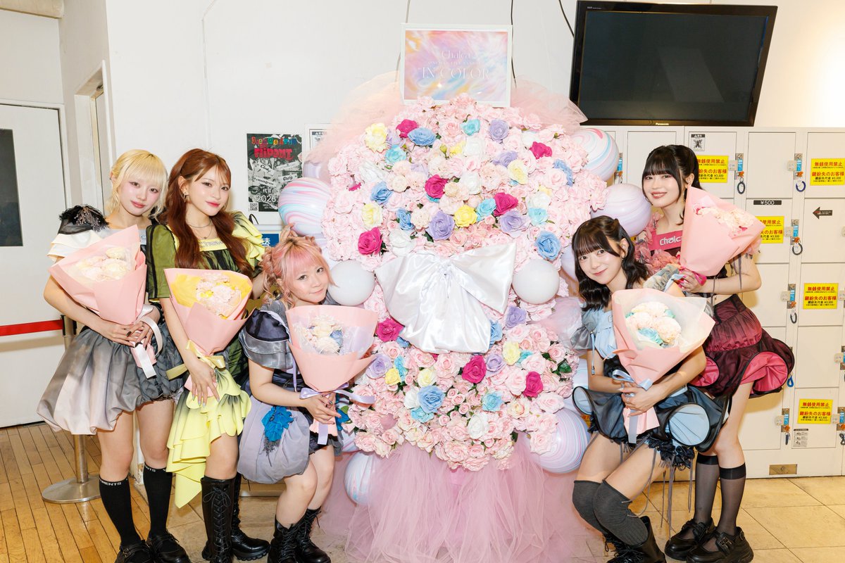 Chalca_info's tweet photo. 2026.05.20

Chalca ONEMAN LIVE BANDSET
"IN COLOR"

#Chalca #ちゃるか #찰칵 https://t.co/2Jv3rHLnXu