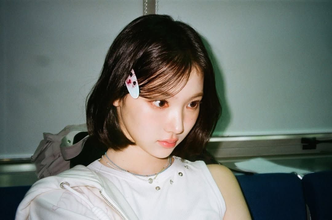 chuuuu__2's tweet photo. 최지우 필카감성 ㄴㅁ좋은 느낌을 줌 #JIWOO https://t.co/TE1OCUqull
