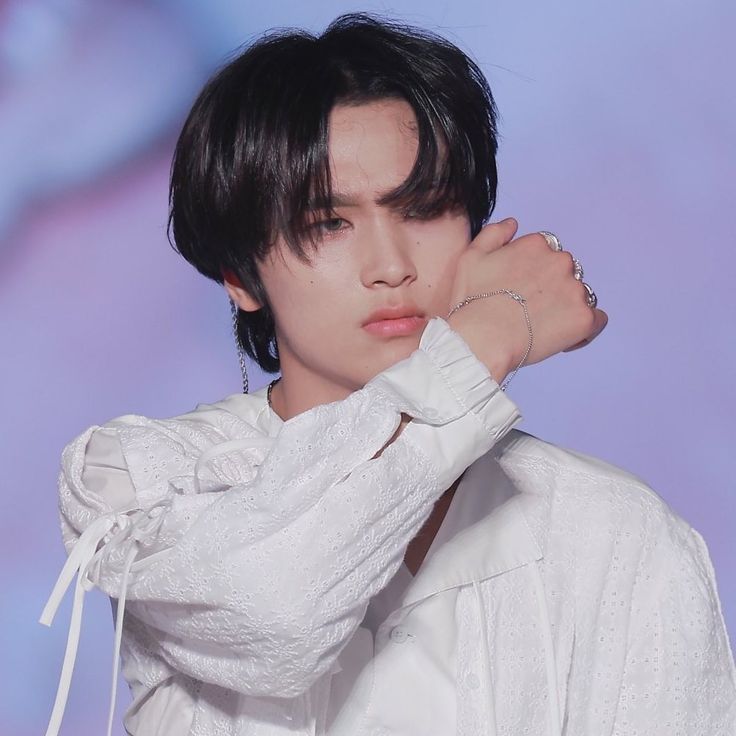 ‎ ‎ ‎ ‎ ‎𓊆doll ྀི͜︶𓊇 tweet media