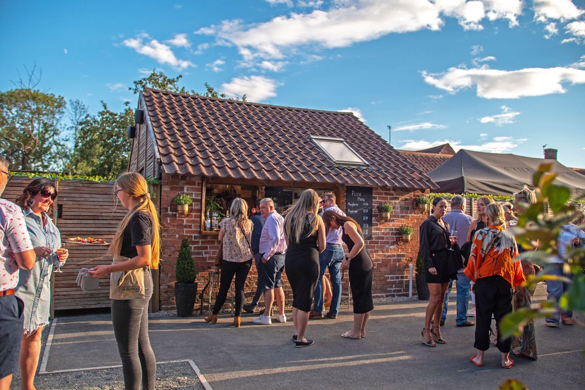 BottleGlassPub's tweet photo. Beer garden season is here... &amp; so is our NEW Outdoor Bar Menu! 😍

The perfect tasty bites to enjoy in the sun with an ice cold drink in hand (available to order from outdoor bar only) 🍕🍺 - we've also got a children's menu available!

Our outdoor bar opens from 5pm today!☀️ https://t.co/1qhGDR9unO