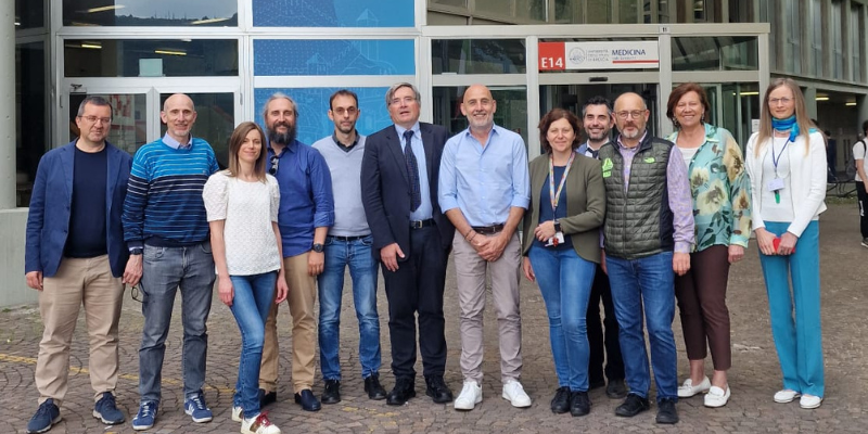 unibs_official's tweet photo. 🆕3 milioni di euro da @RegLombardia per “POSBI”, la nuova infrastruttura di ricerca avanzata #unibs che offre alla comunità scientifica tecnologie di nuova generazione per lo studio dei tessuti biologici, per aprire nuove prospettive di diagnosi e cura https://t.co/znKPPuI0Sn https://t.co/u9k7fG3XYw