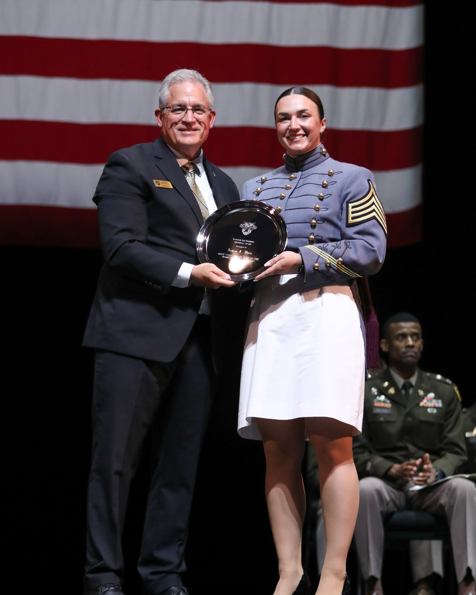 Army Softball tweet media