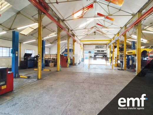 amandaemfgroup's tweet photo. Massive congratulations to Vinay Shah on the purchase of C &amp; S Haynes Limited in Silverdale, along with the freehold premises. Best wishes to Mr &amp; Mrs Haynes for sticking with the process throughout, a difficult transaction but a good result!
#BusinessSale #SellaBusiness #garage https://t.co/ZAdC21ZZYd