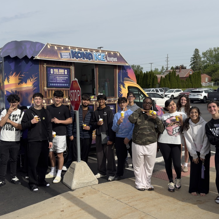 WoodhavenHigh's tweet photo. The class of 2026 has been an amazing group.  They will be missed. WHS Student Council treated the seniors with a Kona Ice treat during school today. Great times. https://t.co/psMLTmJveb