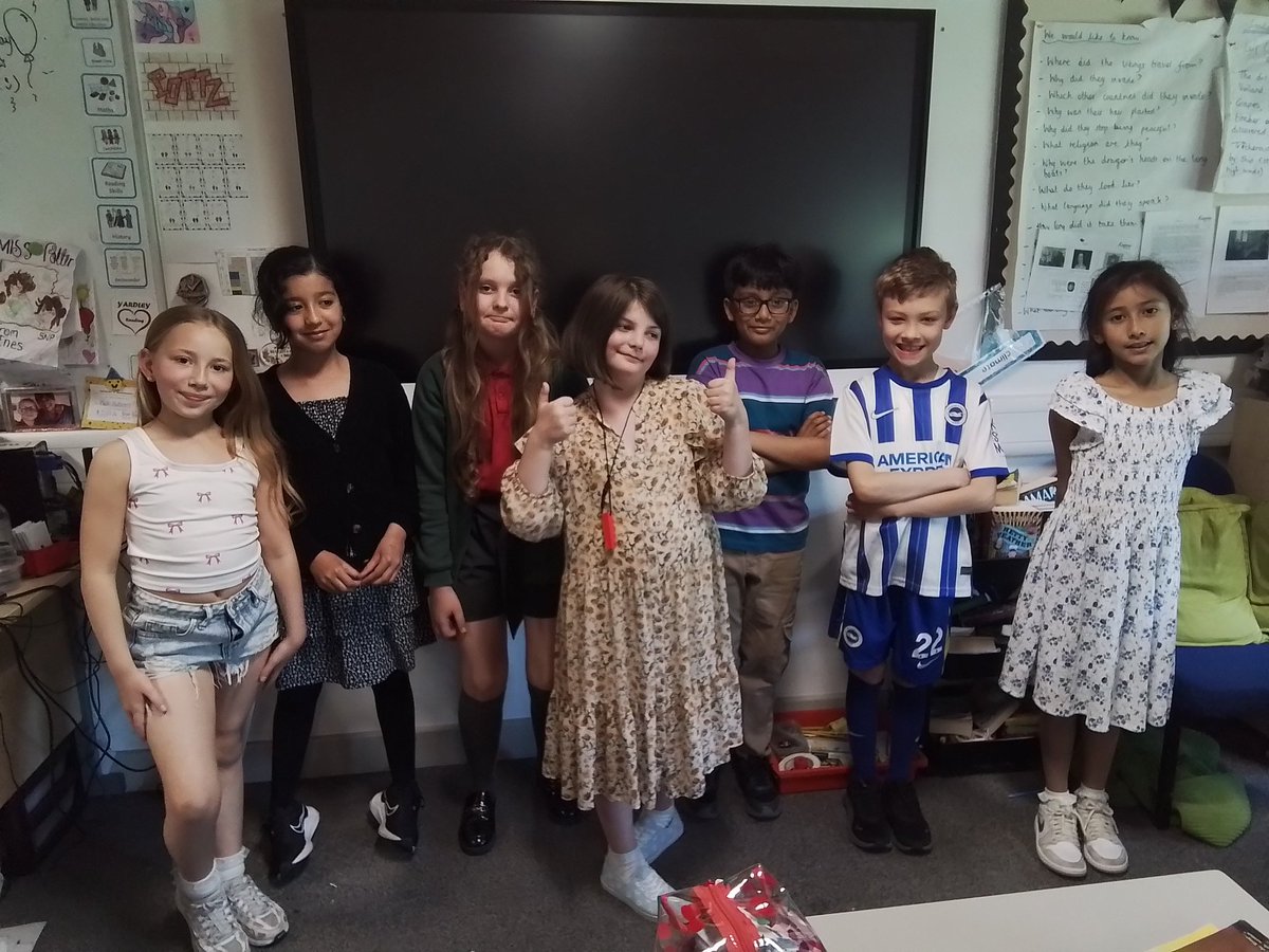 Miss_Ps_class's tweet photo. Our certificate winners for their creativity in foundation subjects! Well done everybody 👏 #inspire #creativity https://t.co/4sCyVmehjv