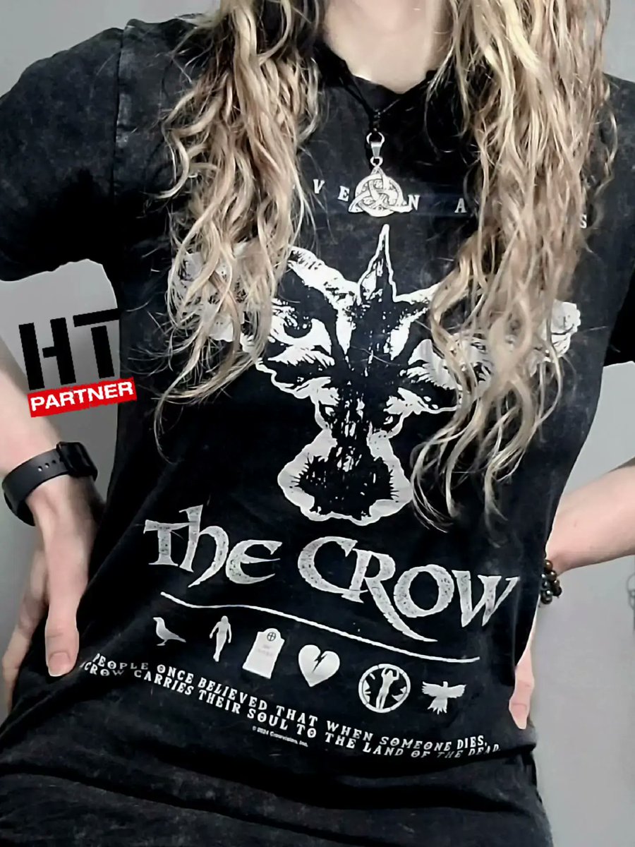 Syghskoff's tweet photo. Site wide 10% off at Hot Topic with my code: SYGHSKOFF
๐ Today only until 11:59pm PST.
You can stack codes, get free shipping over $75 and more!
Go get your stuff! Link in bio for my @hottopic storefront.
#hottopicpartner #gothgirl #clothing #altmodel #musiclife https://t.co/BYycvKvc2p