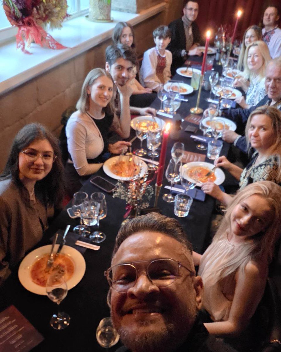 ChefBravo's tweet photo. Львів ❤️

Цього разу приїжджав сюди провести вечерю в bao.lviv

Тут вкотре згадав, чому так люблю це місто. 

У Львові все відчувається глибше: люди, архітектура, розмови, вечори, музика, смаки, атмосфера…
 
Хочеться повертатися сюди знову й знову!

Ділюсь частитною моментів 🙌 https://t.co/wQWMeIw4Us