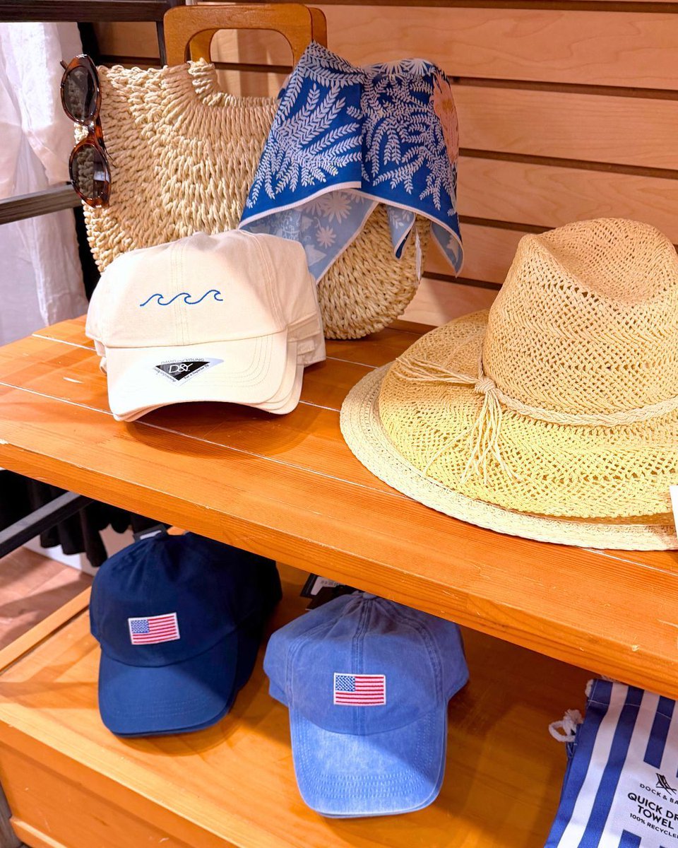 hicksnurseries's tweet photo. Memorial Day Weekend starts here! ⭐
Get your home ready for summer hosting with fresh seasonal finds for indoors and out ❤️🤍💙 

+ Enjoy BOGO 50% OFF all outdoor pillows &amp; cushions &amp; savings of up to 70% OFF furniture during our Memorial Day Sale! 🚨
https://t.co/2zuQjqwyWT https://t.co/ewdMhn6Jjv