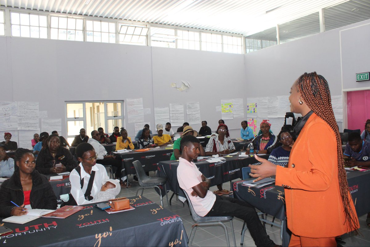 One_Namibia's tweet photo. She challenged participants to think strategically &amp; be willing to start small.

“How can you strategically position yourself &amp; use what you have or what is available to thrive?” she asked.

#YouthEmpowerment https://t.co/aH4V9DWNxu