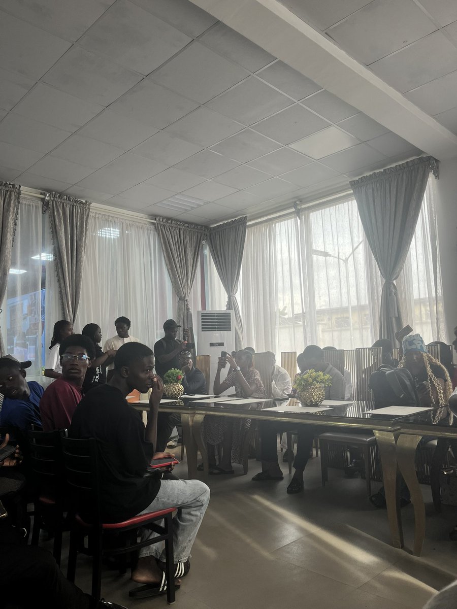 Onotsemhe's tweet photo. Active for Bitcoin Pizza day
.@omemichael_ @thejustinson  #bitcoinpizzadayedo https://t.co/t1Ts53BmBS