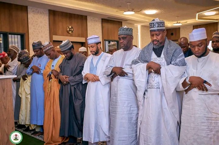 usman_amb's tweet photo. On Friday, May 22, 2026, I observed the Juma'at Prayer at the Government House mosque in Kano.
@_Dan_Mallam @AbbaYellow9 @Ahmad_Gogel @Baash_Kano @sultanbellojr @SafiyyaB1 @jrnaib2 https://t.co/5qwFjwetFp