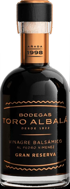 toroalbala's tweet photo. Bodegas Toro Albalá vuelve a consolidar su liderazgo internacional en la elaboración de aderezos de alta gama. Su exclusivo Vinagre Balsámico al Pedro Ximénez Añada 1998 ha sido galardonado con el prestigioso Diploma Gran Oro en el Concurso Internacional CINVE 2026. #PX https://t.co/tNQUJajrkx