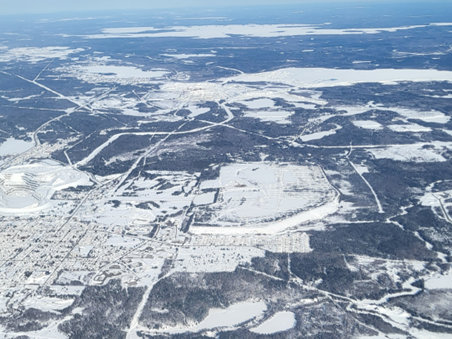 STLLRgold's tweet photo. A look at history ⛏️

Once one of the most prolific gold mines in Canada (and globally in its time) the Hollinger Mine helped define Timmins as a world-class mining district. Its origins trace back to 1909, when Benny Hollinger, alongside fellow prospector Alex Gillies, discovered a gold-bearing quartz dike that would spark decades of production under Hollinger Consolidated Gold Mines (1916–1985).

Today, that legacy presents a new opportunity.

With the first-ever issued mineral recovery permit in hand, the Hollinger Tailings Project is advancing a modern approach to resource recovery — focused not only on efficiency, but also on environmental stewardship. Reprocessing these historic tailings has the potential to help reclaim and rehabilitate a legacy site while unlocking meaningful value.