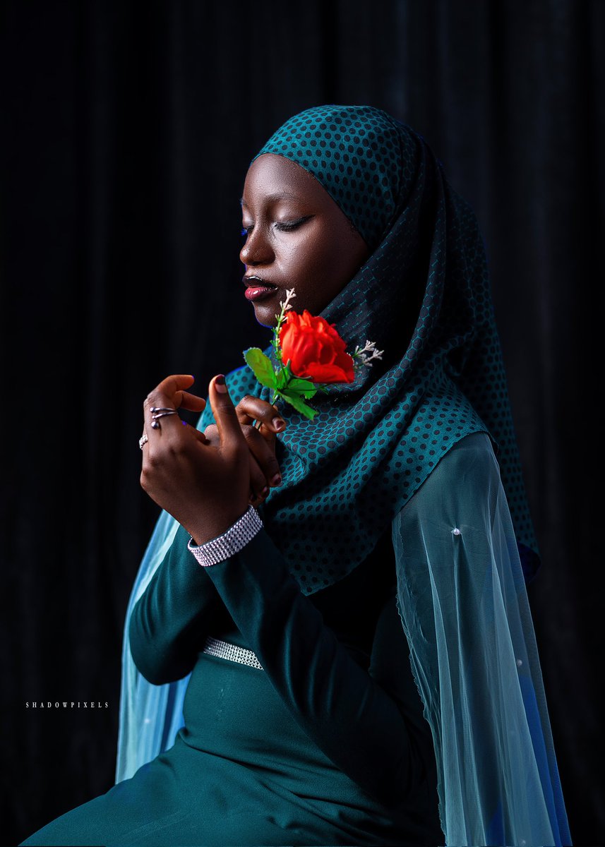 Shadowpixels_'s tweet photo. Day 22/31: TGIF✨️. 

 Studio Portraits of S E K I N A T

 #jumaat #tgif #studiopotraits #prettyvibes #fyppp #potraitphotography #fyp #photography #beautyconcepts #creativephotography #creative #fashionphotography #viral #viralvideo #artista https://t.co/cn0z8KD3kE