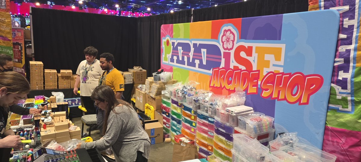 ArcadeParts's tweet photo. @COMBOBREAKER with the booth all ready to go https://t.co/2TCpyMHf6h