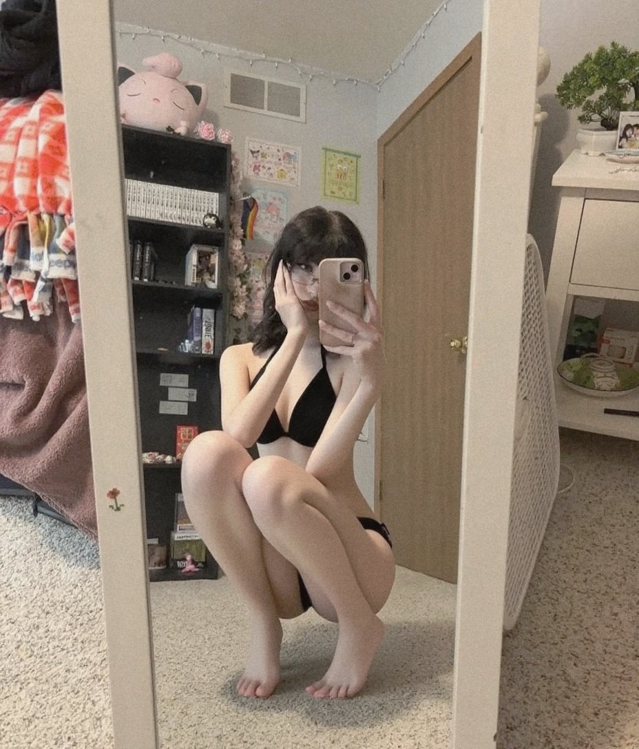 Goth Slut ❤️ tweet media
