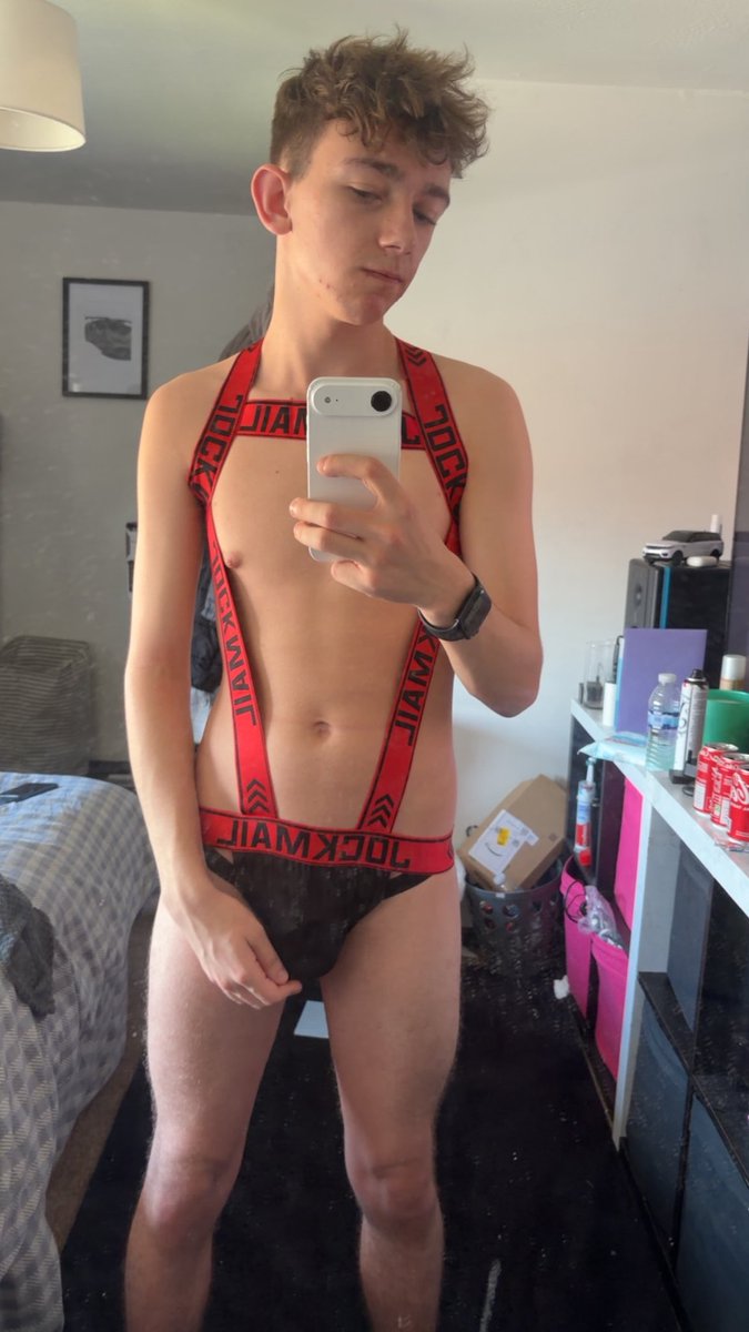 mazon_sub's tweet photo. Love wearing my daddy’s jock. Do you think I look good in it? 😈🔐🙈 xx
#caged #chastity #twink #sub #toyboy 

https://t.co/Kq5L0v3GYy https://t.co/REfAbEjrbv