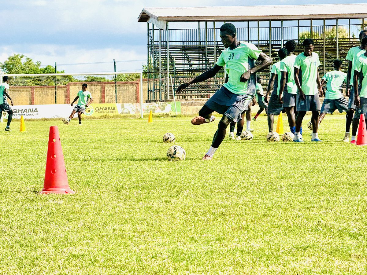 YOUNG APOSTLES FC tweet media