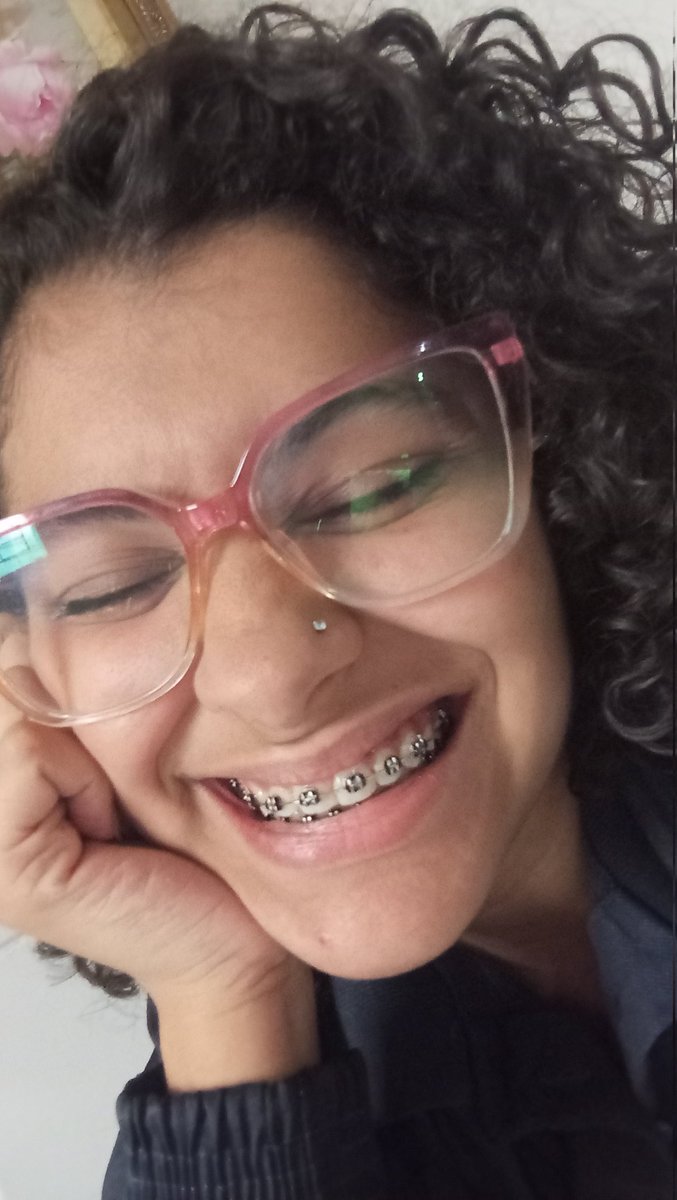 Mine_J_D's tweet photo. 22/05
Foto 3 - Meu sorriso https://t.co/h2uDueCO0S