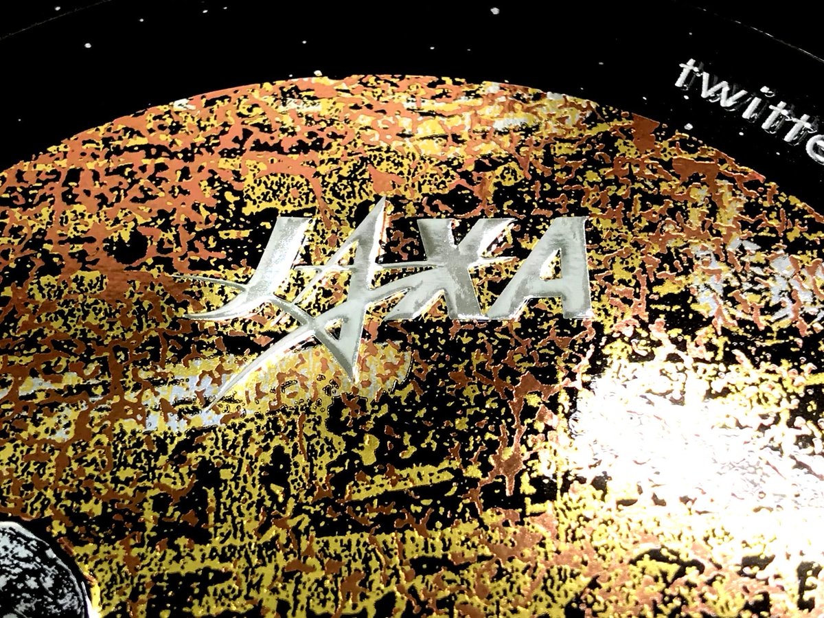 cosmotech_no1's tweet photo. JAXA ステッカー制作（ デザインと製作・加工 ）、その舞台裏に迫る。マガジン更新しました！

今回はJAXA宇宙戦略基金ステッカー制作にて。和紙のやさしい、さらっとした風合いを活かしたステッカーです🙏

◉マガジン https://t.co/VNCt91QRS6 https://t.co/wFgG1tgJMy